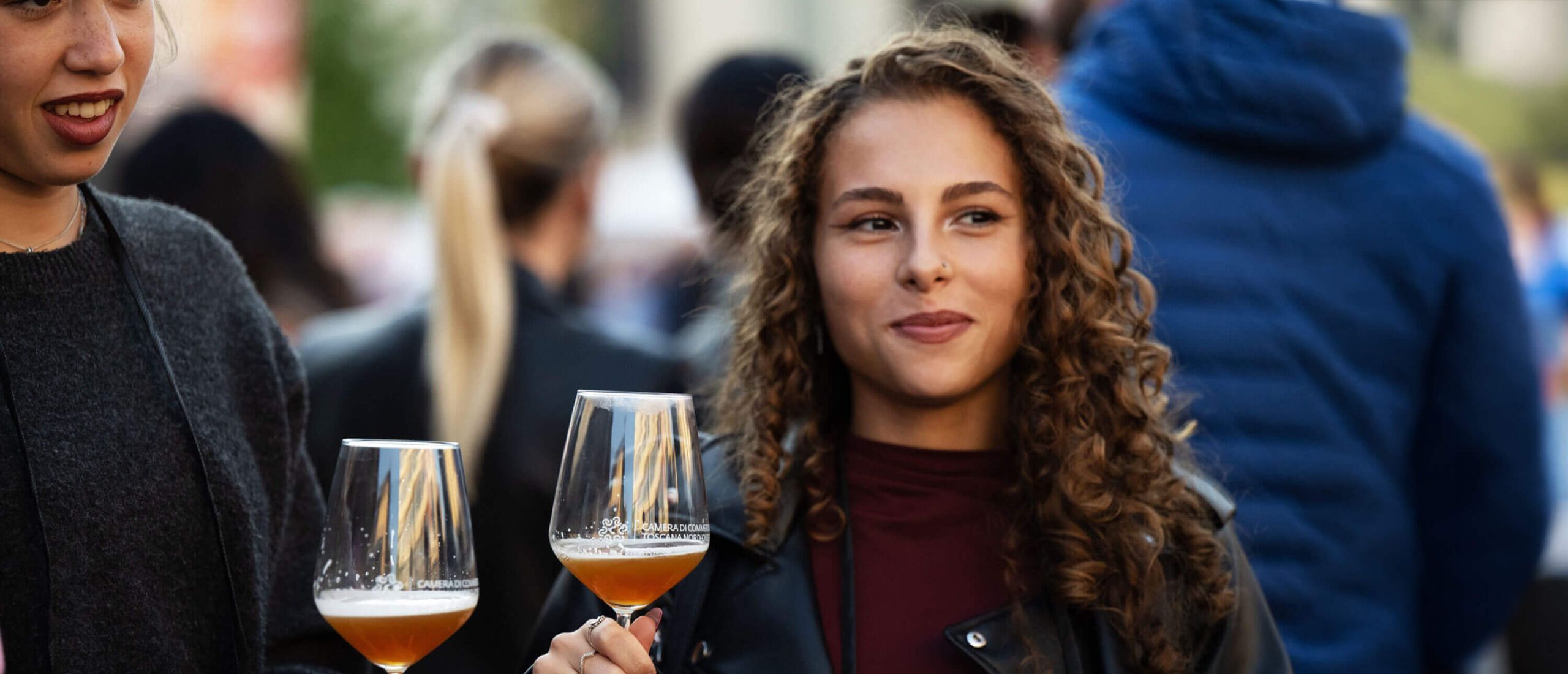 Persone al Pisa Food e Wine Festival